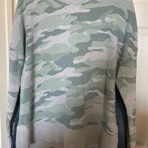 Time and Tru Camouflage Long Sleeve Top